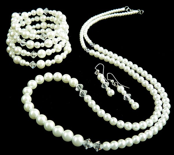 3 piece crystal and pearl set